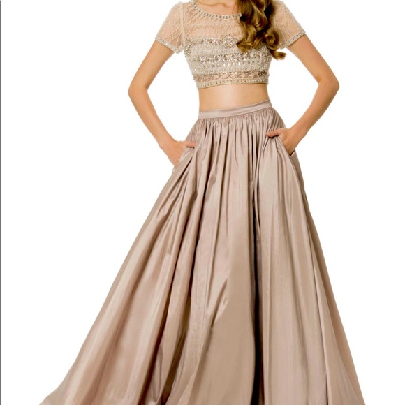 Evening Dress - Picture 1 of 4